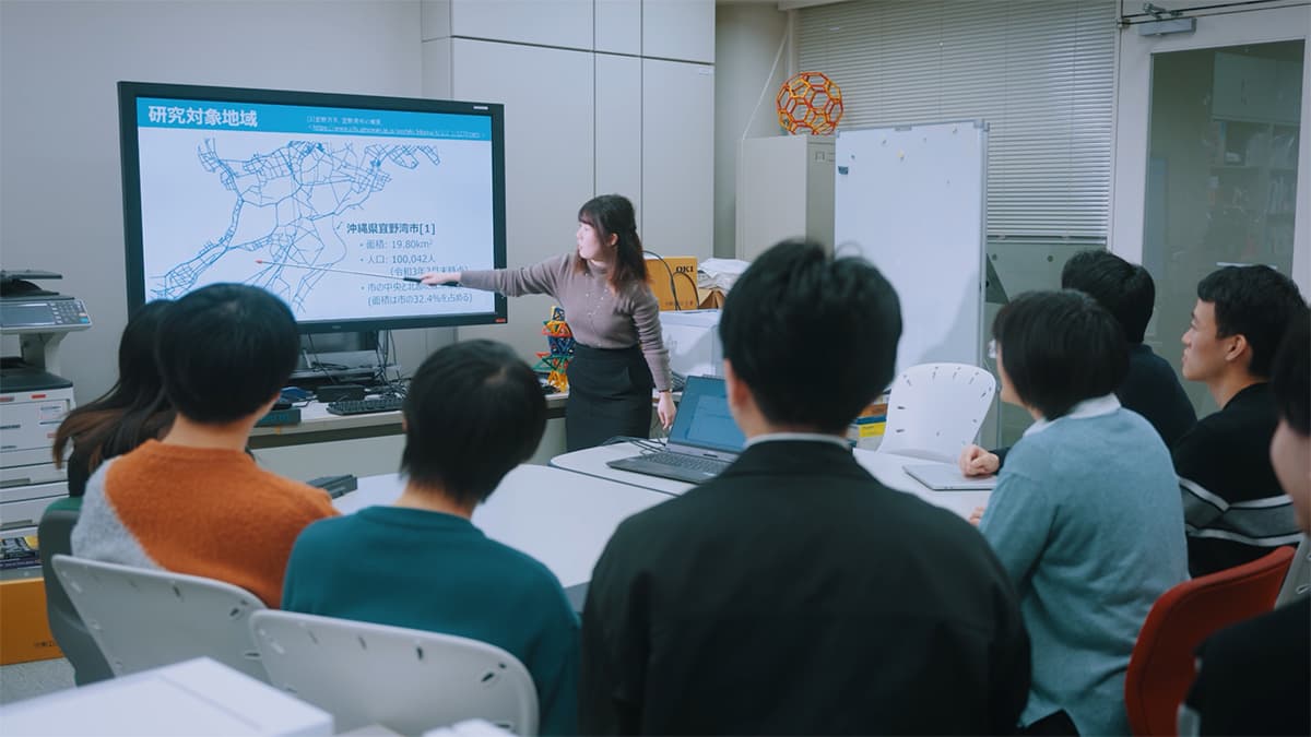 イメージ画像：議論の風景